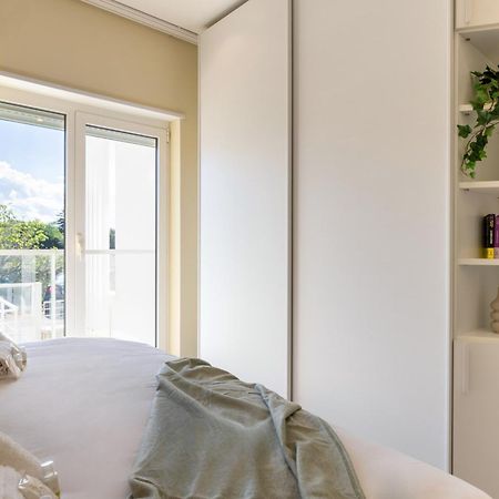 Exclusive Deluxe Apt Up To 6 People & Heated Tub 폴리나노 아마레 외부 사진