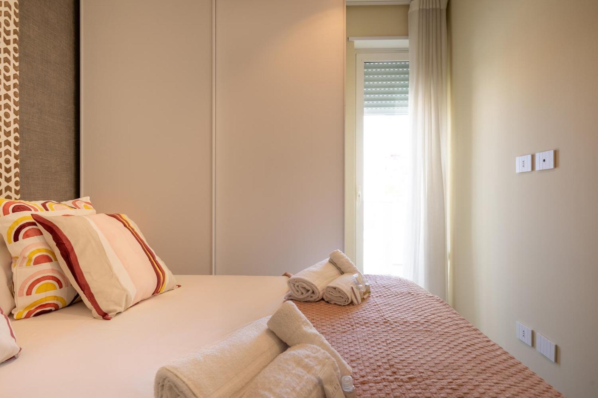 Exclusive Deluxe Apt Up To 6 People & Heated Tub 폴리나노 아마레 외부 사진